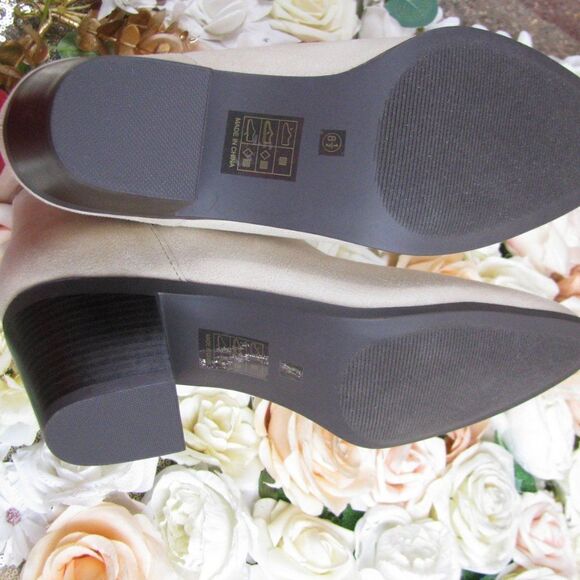 HOST PICK! NIB Journee Collection ankle booties 8.5 - Picture 8 of 10